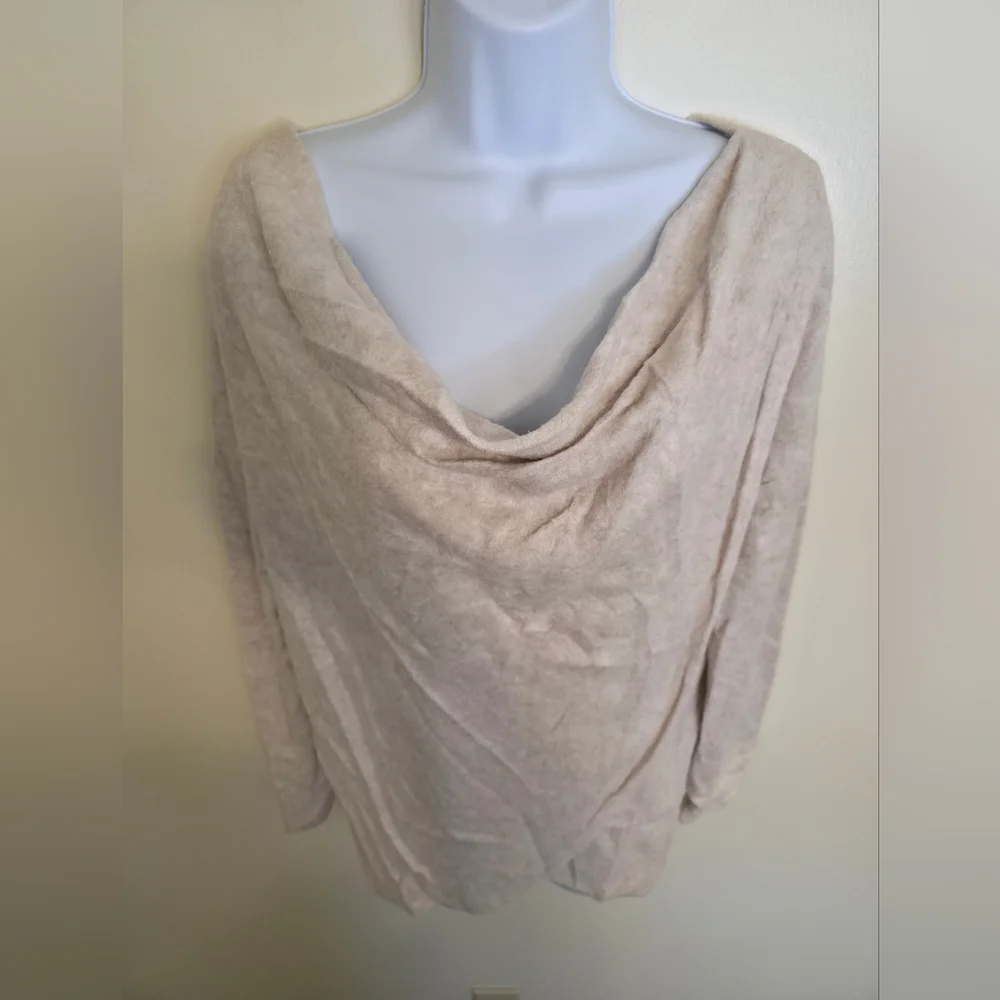 Eyeshadow Beige Cowl Neck Dolman Sleeve Sweater Asymmetrical Hem Size M